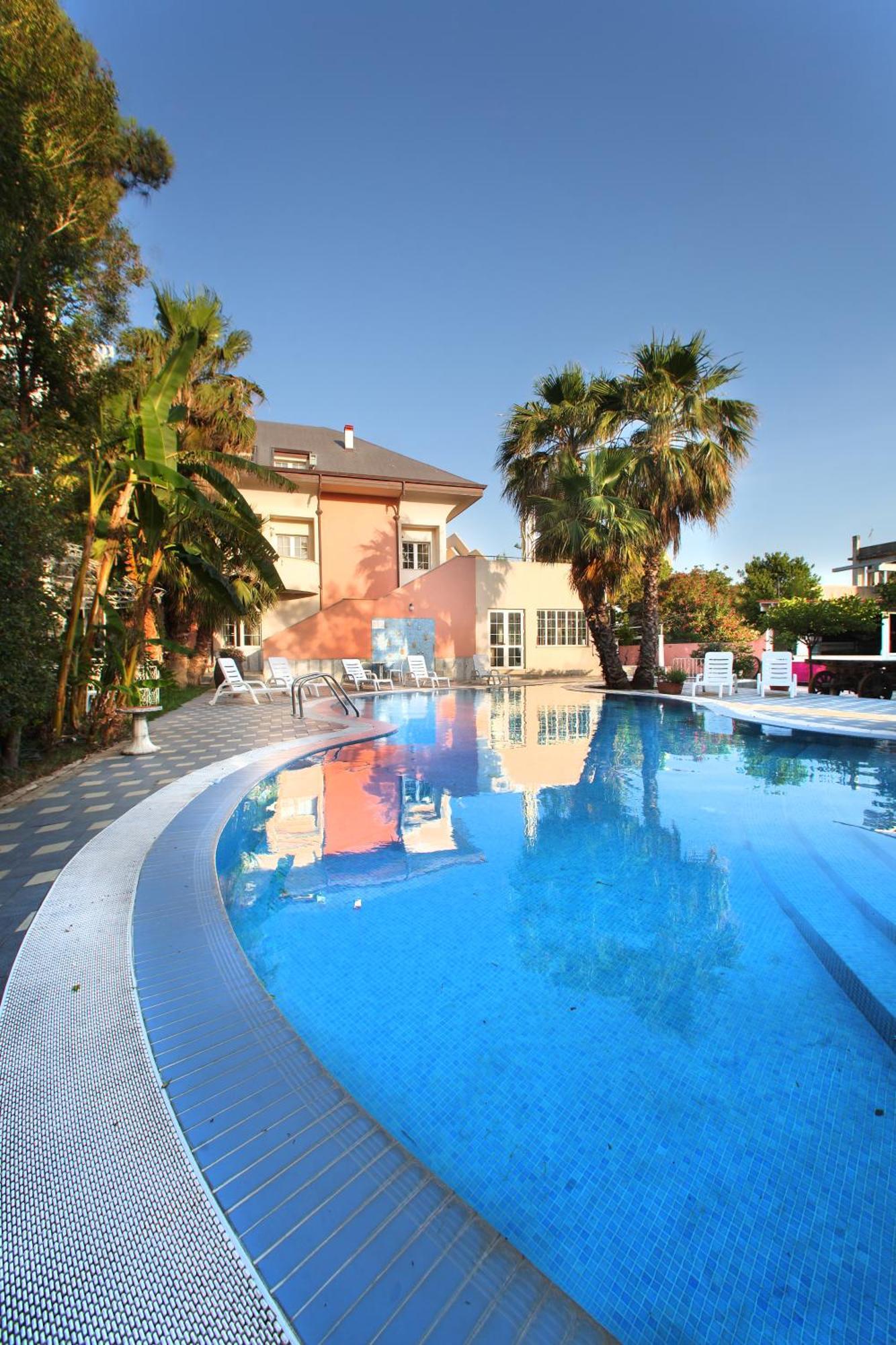 Regent Beach Hotel & Apartments Реджо ди Калабрия Екстериор снимка