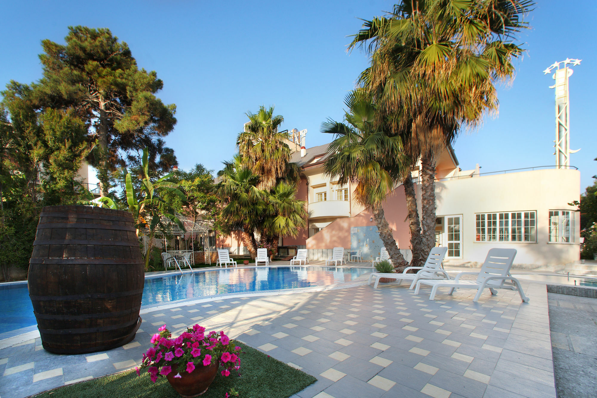 Regent Beach Hotel & Apartments Реджо ди Калабрия Екстериор снимка