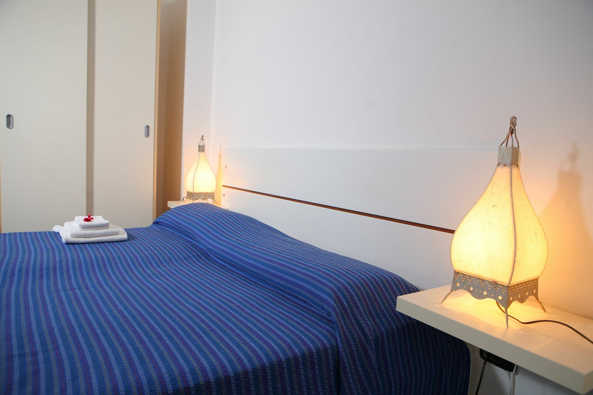Regent Beach Hotel & Apartments Реджо ди Калабрия Екстериор снимка